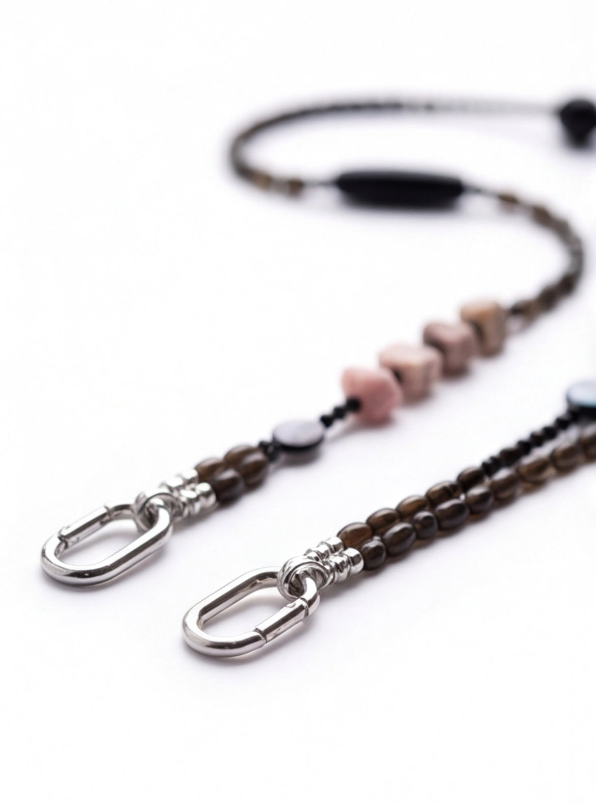 Onyx & Red Agate · Black / Crimson — Hands-Free Chain