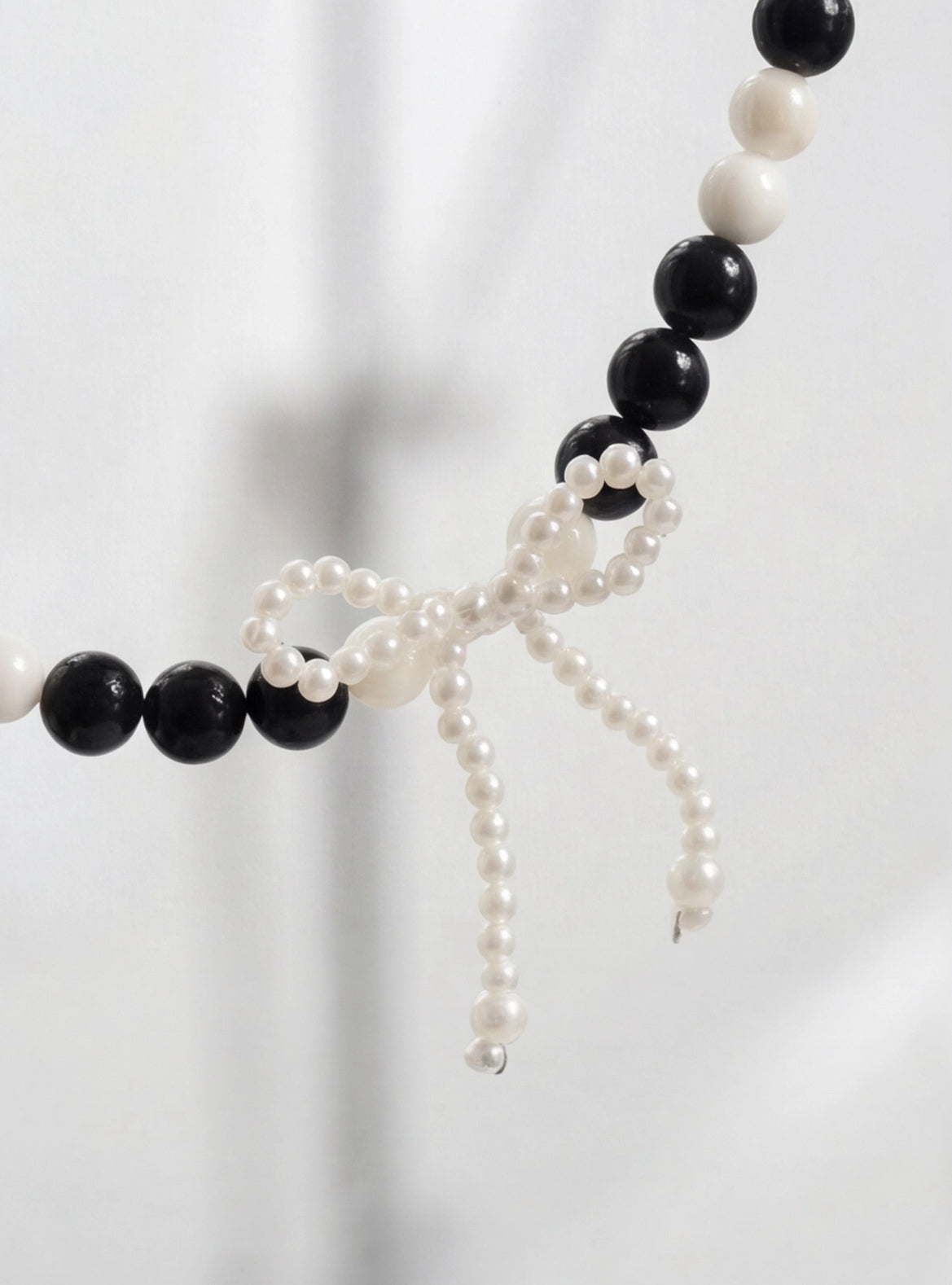 Obsidian · Black — Hands-Free Chain