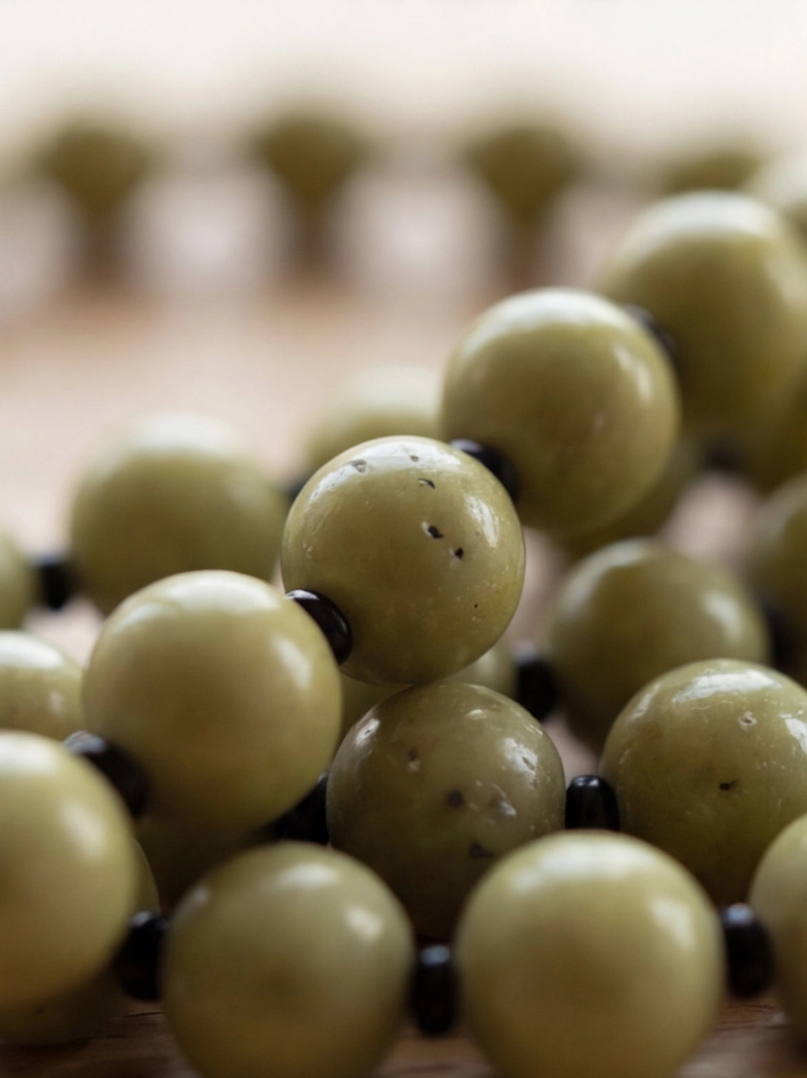 Olive Jasper · Moss Green — Hands-Free Chain