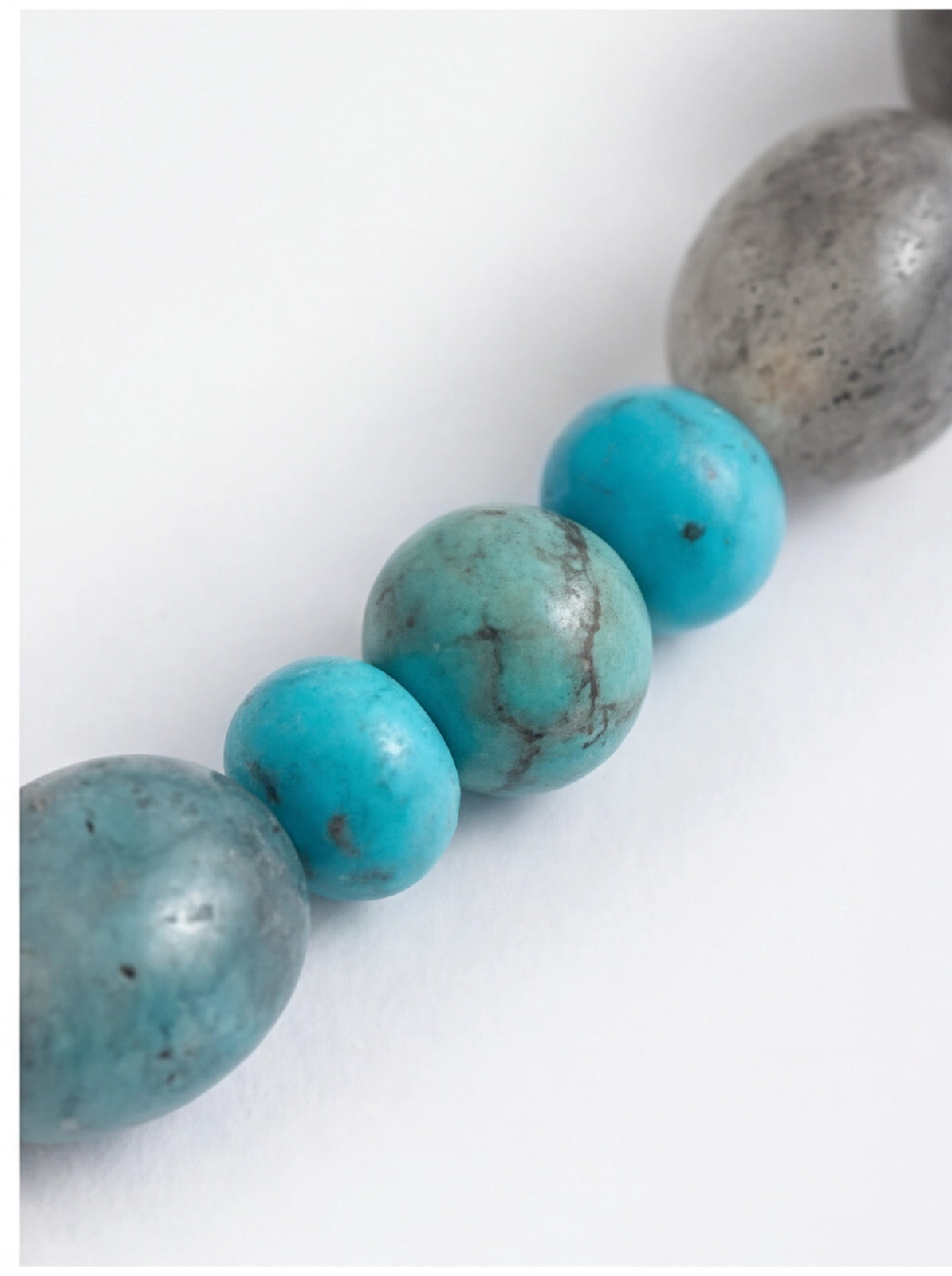 Smoky Quartz · Ash Grey — Hands-Free Chain