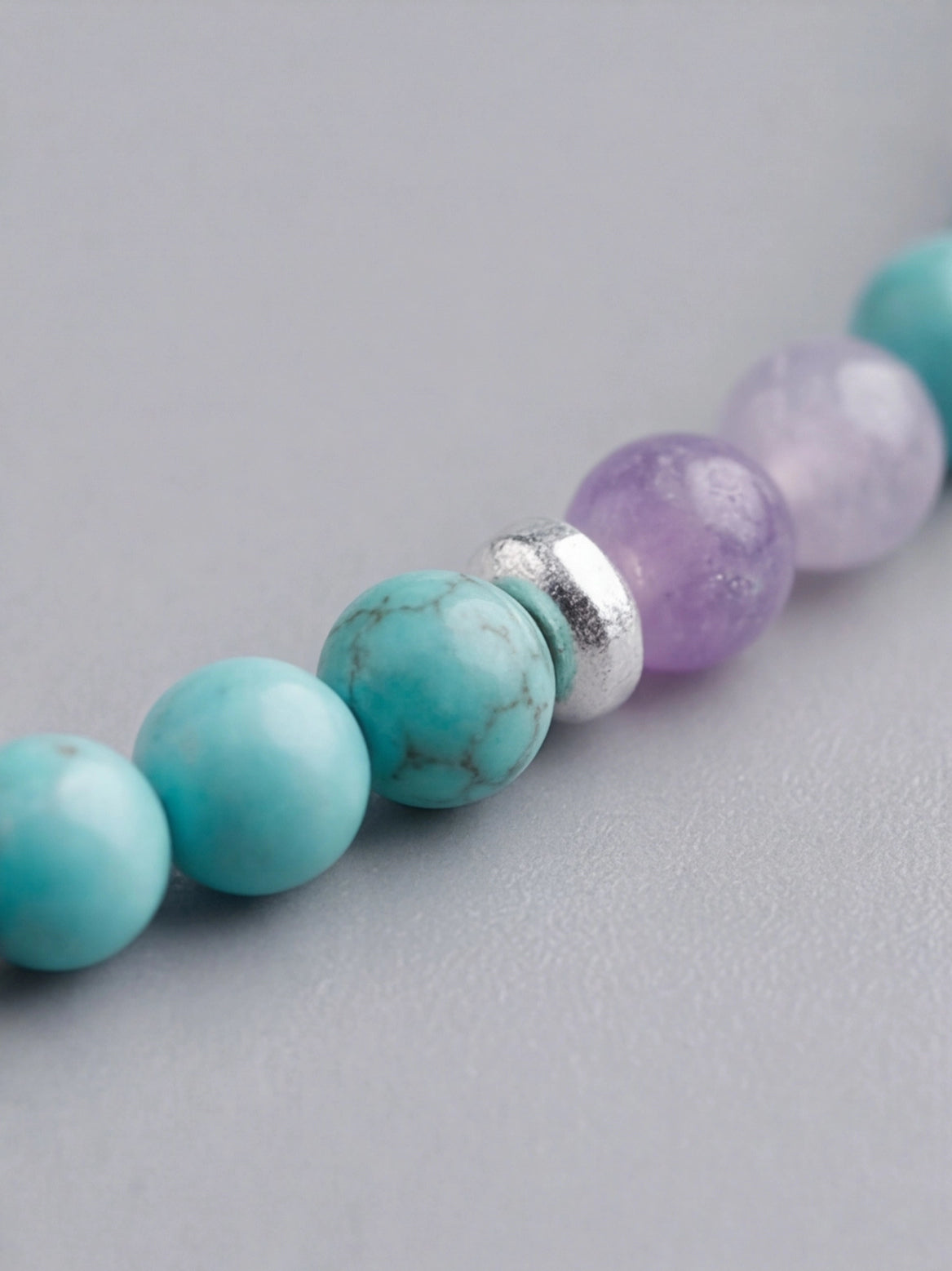 Mist Agate · Soft Grey — Hands-Free Chain