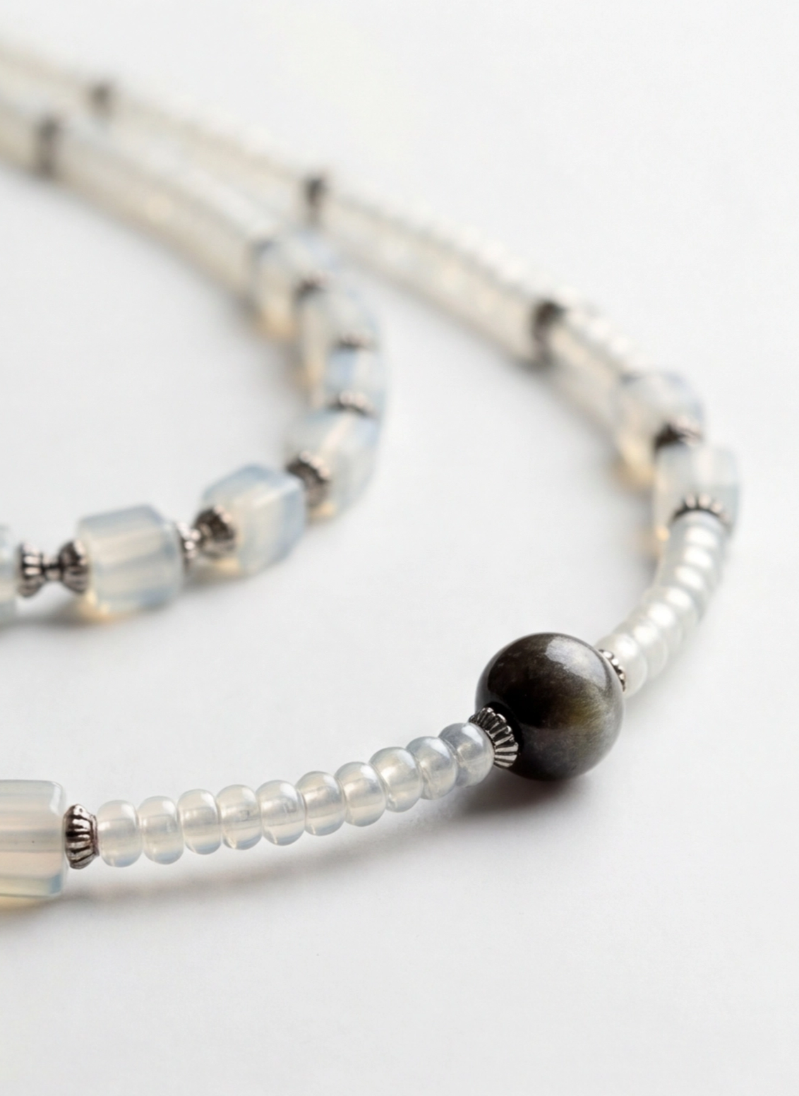 Clear Quartz · Transparent — Hands-Free Chain